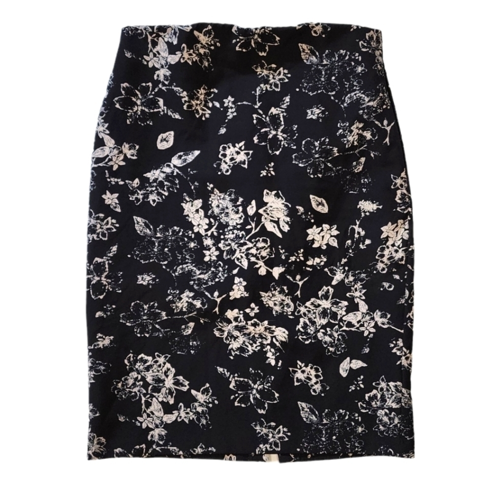 Philosophy Size 8 Black Floral Pencil Skirt Back Zip